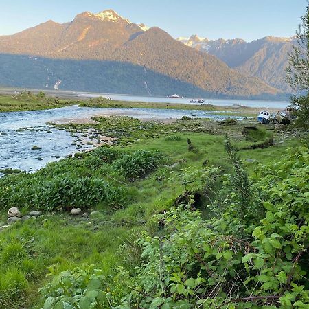 Cabanas & Tinajas Entre Volcanes Hornopiren Ngoại thất bức ảnh
