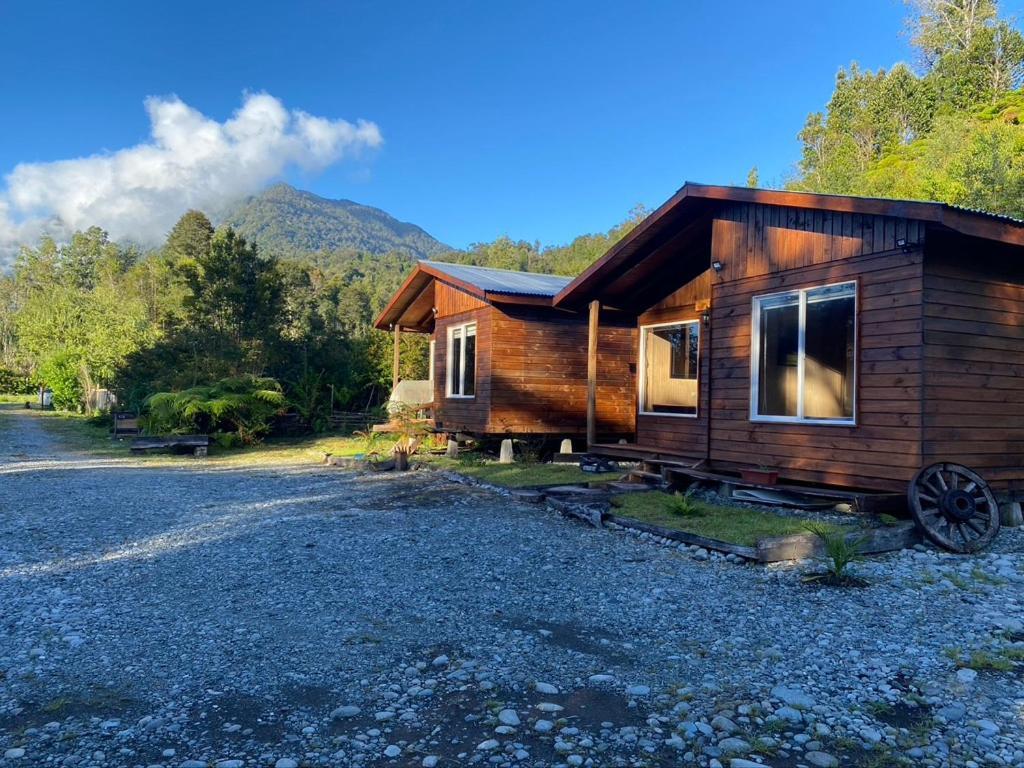 Cabanas & Tinajas Entre Volcanes Hornopiren Ngoại thất bức ảnh
